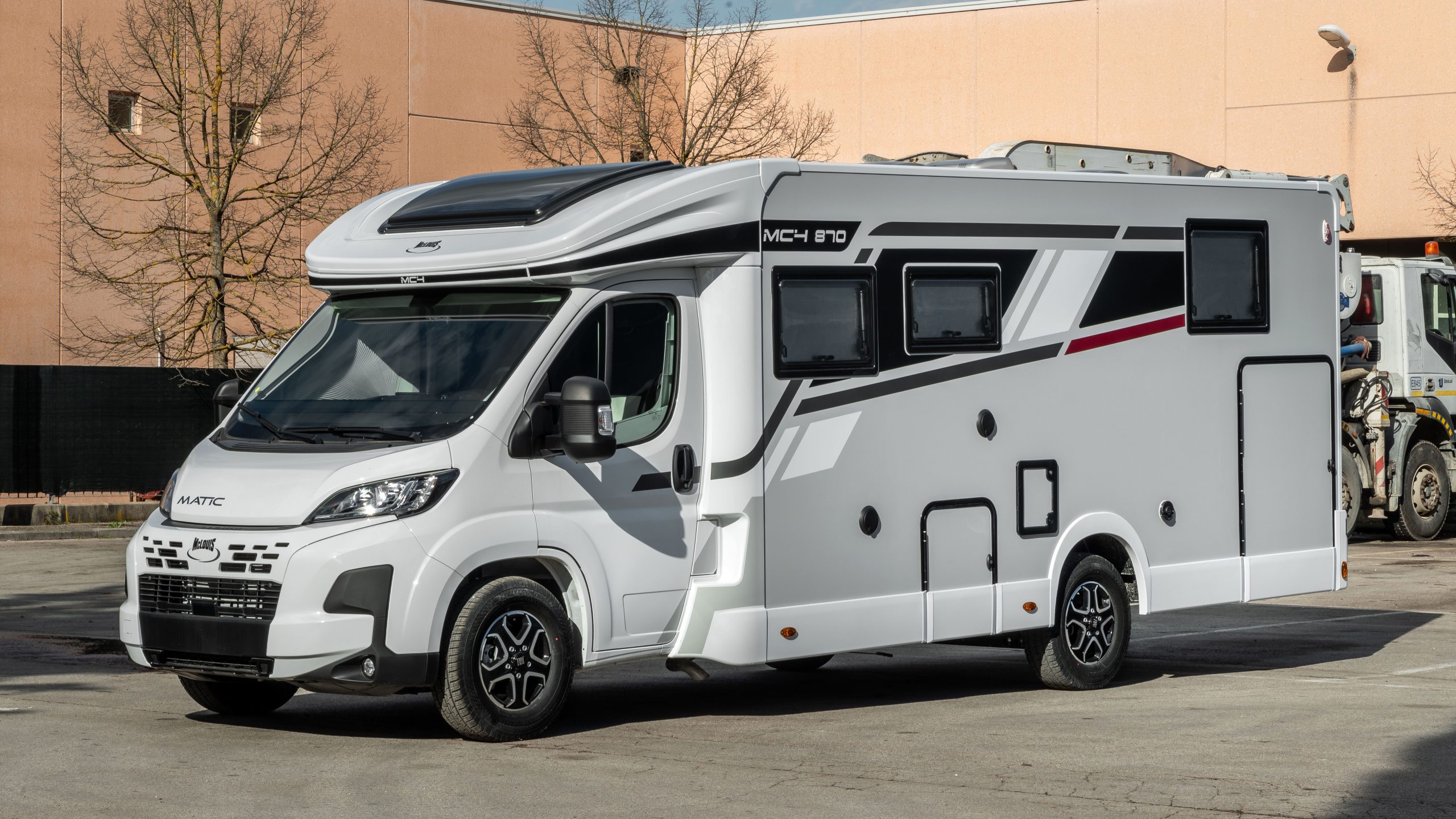 McLouis MC4 870 001